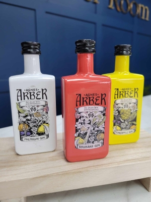 Agnes Arber Trio Mini Gin's